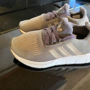 Adidas Unisex-Child Swift Running Shoe